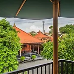 The Jero 18 Kuta Guest House